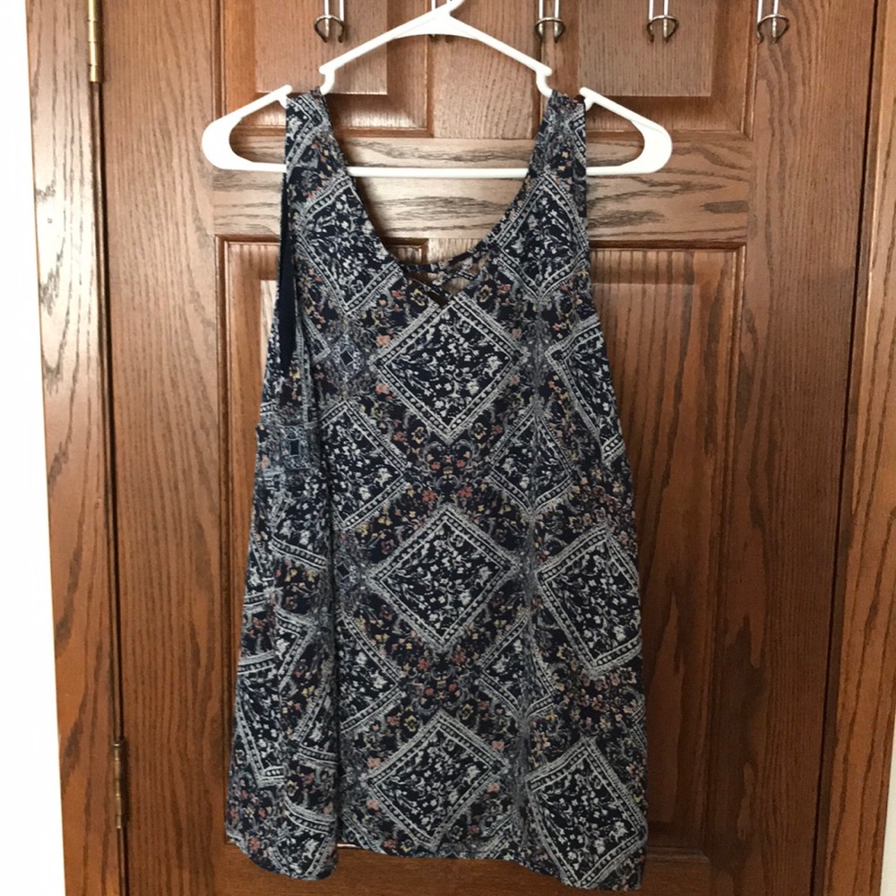 Maurice’s sleeveless top